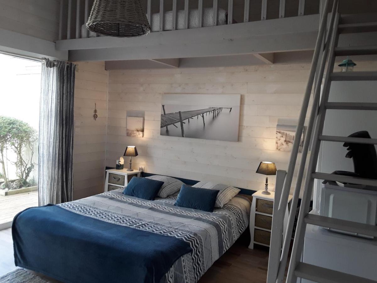 Les Pieds Dans L'eau Bed & Breakfast *